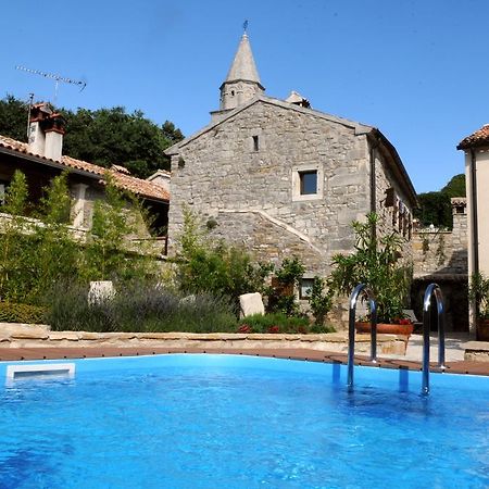 Holiday Homes Poli Svetega Antona Gračišće Oda fotoğraf
