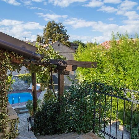 Holiday Homes Poli Svetega Antona Gračišće Dış mekan fotoğraf