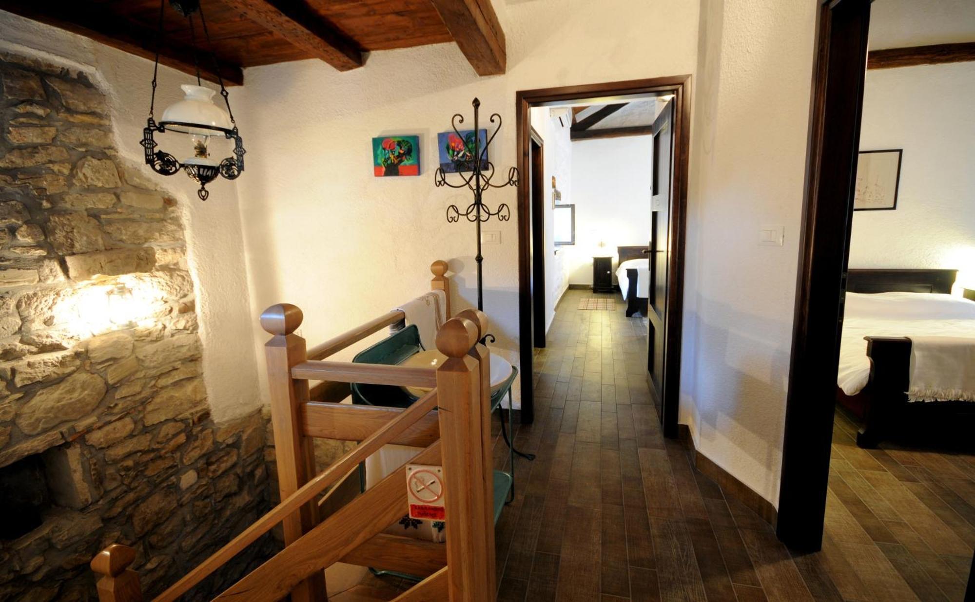 Holiday Homes Poli Svetega Antona Gračišće Dış mekan fotoğraf