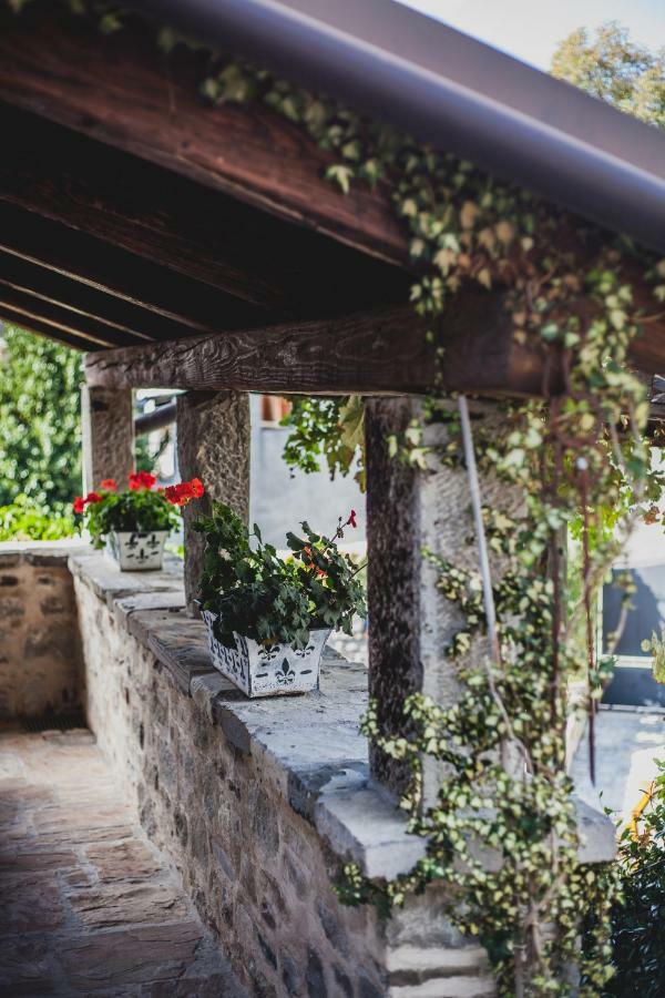 Holiday Homes Poli Svetega Antona Gračišće Dış mekan fotoğraf