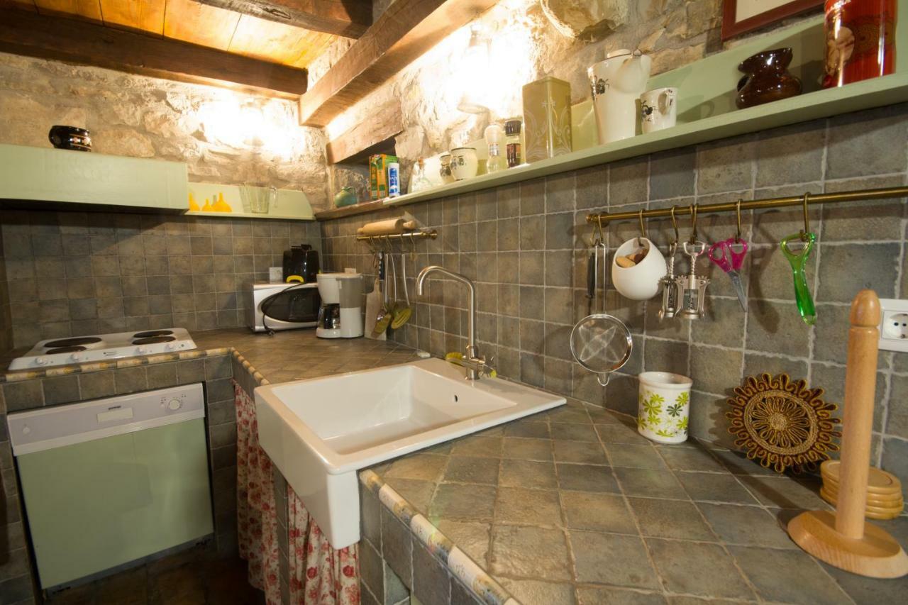 Holiday Homes Poli Svetega Antona Gračišće Dış mekan fotoğraf